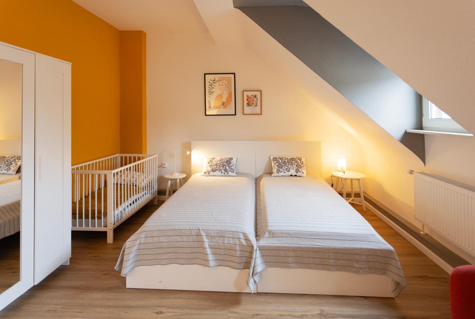 Apartamento Big Flat With Fresh Renovation, Free Parking, Sonyps, Netflix Duisburg Exterior foto