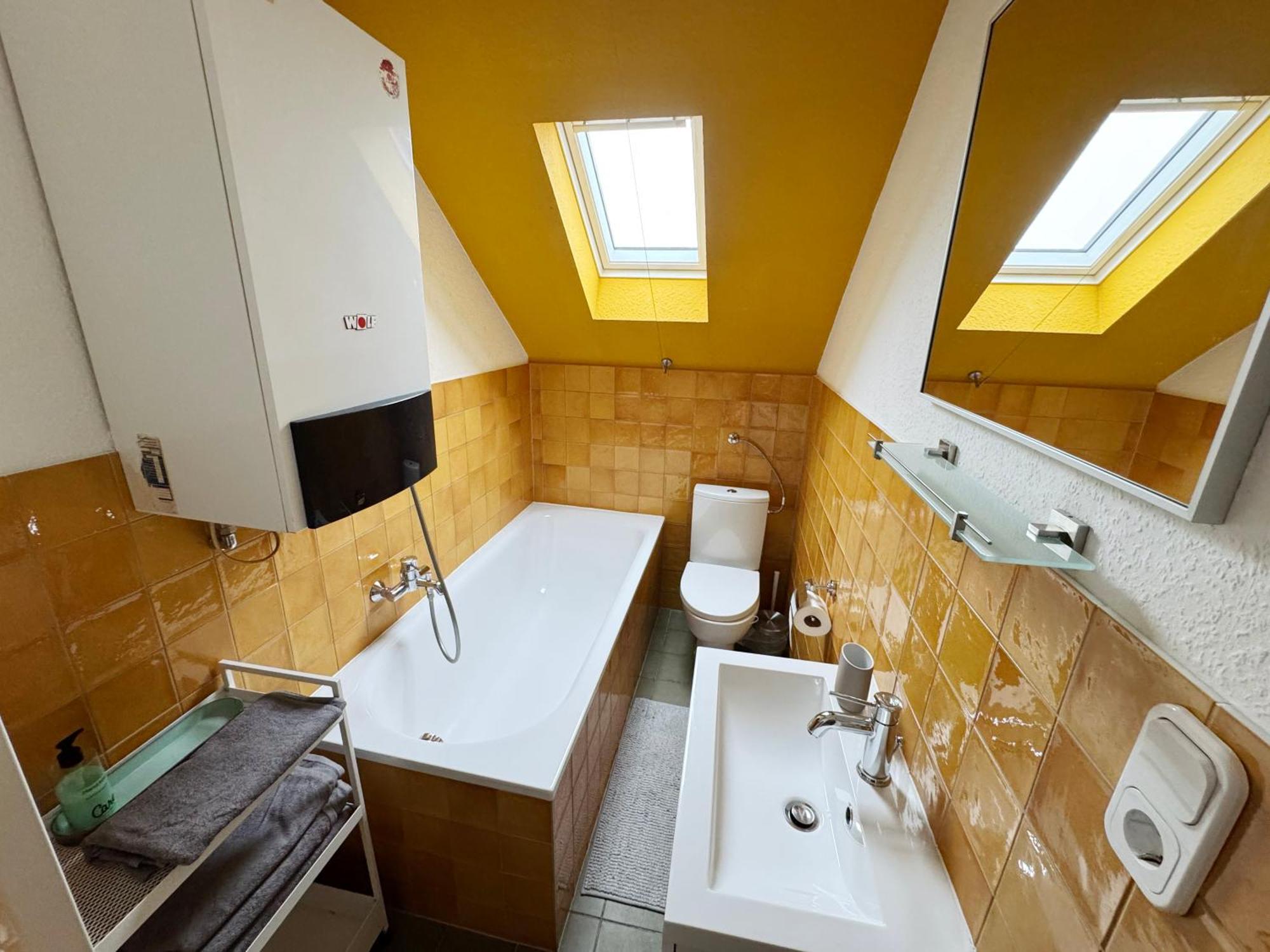 Apartamento Big Flat With Fresh Renovation, Free Parking, Sonyps, Netflix Duisburg Exterior foto